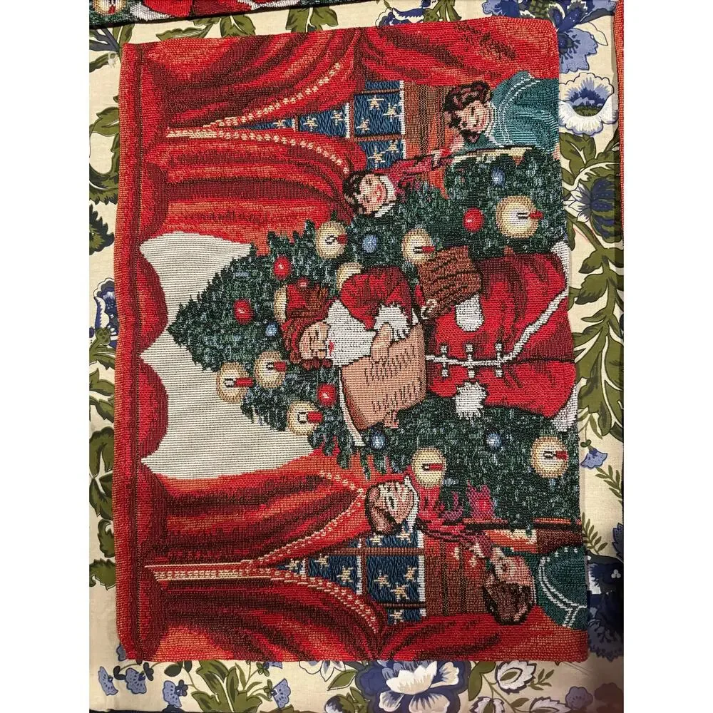 NWT‎ Vintage Victorian Santa Christmas Tree Table Runner 4 placemats settings